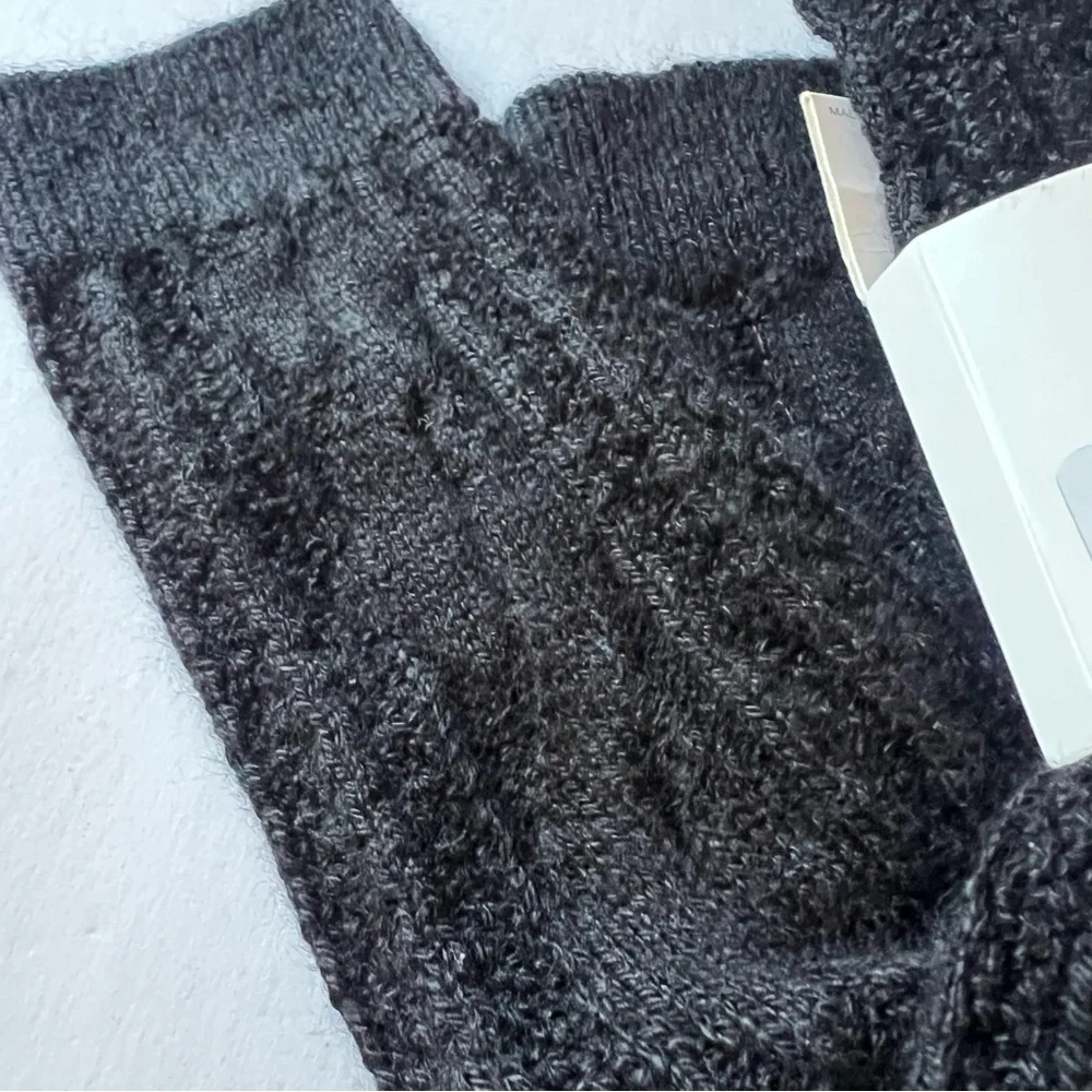 HUE CABLE KNIT RIB KNEE HIGH SOCKS BLACK OS NWT